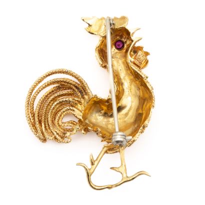 Broche en or jaune (750) 18K figurant un...