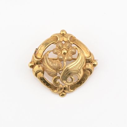 Broche en or jaune (750) 18K décor floral...