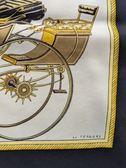 HERMES, Carré de soie 