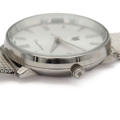 LIP. Ladies' watch, steel case and bracelet....