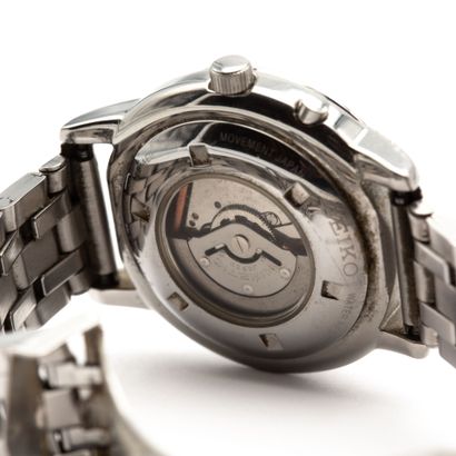 SEIKO KINETIC. Steel case and bracelet with...