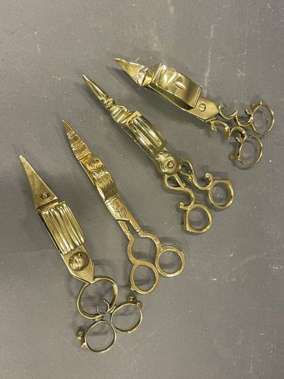 Sept mouchettes en laiton 19ème siècle et...