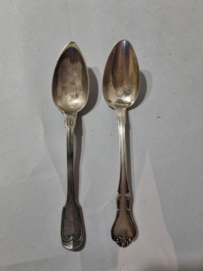 Deux cuillères en argent, poinçon MINERVE...