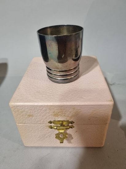 Lot de 3 coffrets : 
1 / Timbale et rond...