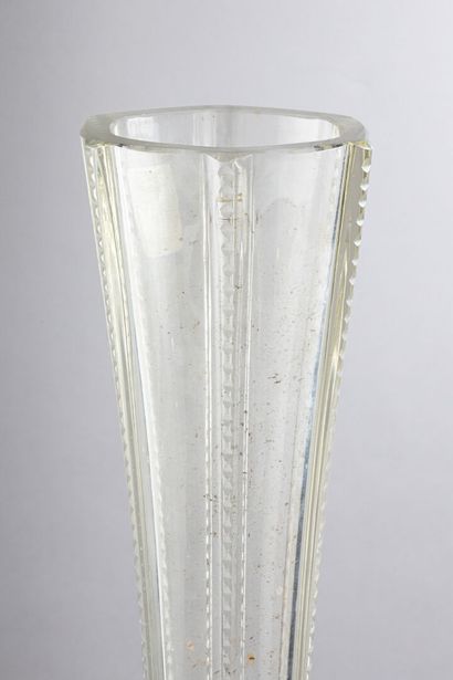 Important soliflore en verre 
H : 100 cm...