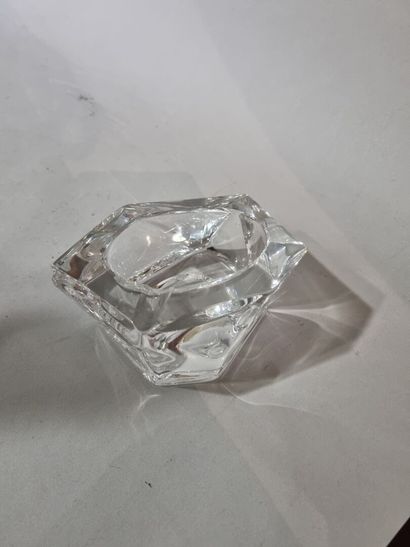 DAUM FRANCE 
Cendrier en cristal dans sa...