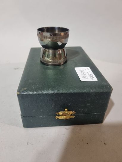 Lot de 3 coffrets : 
1 / Timbale et rond...