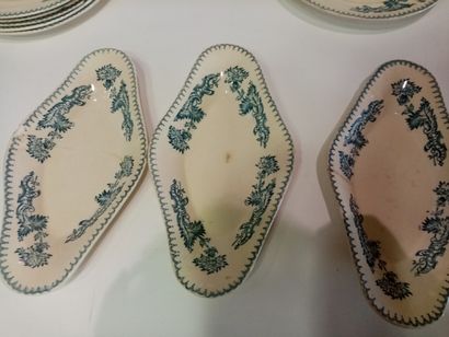 LONGWY, partie de service en porcelaine de...