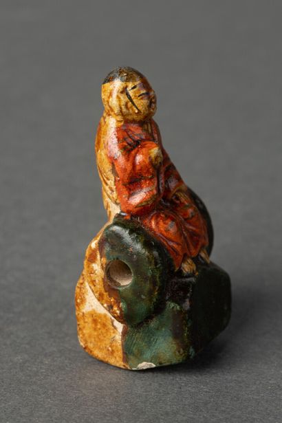 CHINE Pendentif en grès émaillé.
19ème siècle...