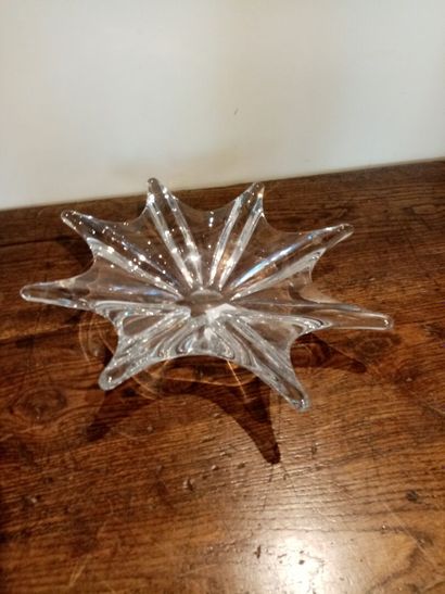 BACCARAT 
Vide poche en cristal 
Marque au...