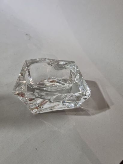 DAUM FRANCE 
Cendrier en cristal dans sa...