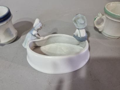 METZLER et ORTLOFF
Centre de table en porcelaine...