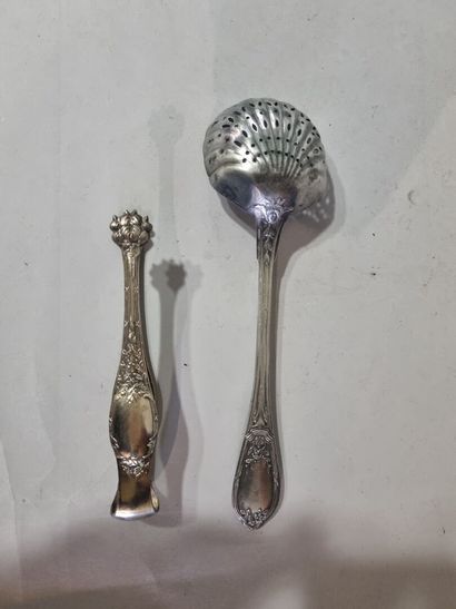 Cuillère à saupoudrer et pince à sucre en...