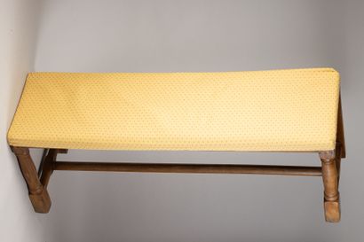 Banc en hêtre, garniture de tissu jaune 
H...