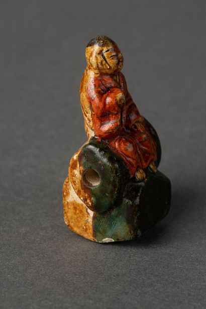 CHINE Pendentif en grès émaillé.
19ème siècle...