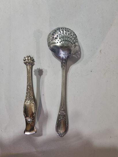 Cuillère à saupoudrer et pince à sucre en...