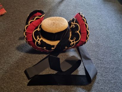Chapeau bourbonnais à deux bonjours 
H :...