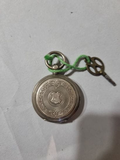 Montre de poche en argent, poinçon CRABE,...