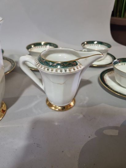 M & S 
Service à café en porcelaine fabriqué...