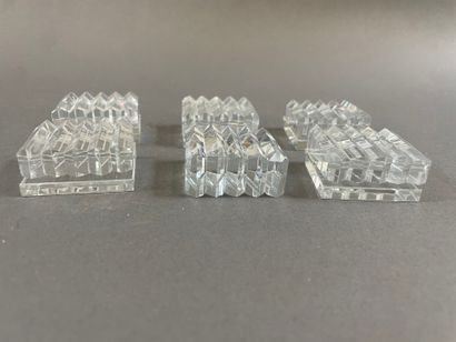 12 Porte couteaux porte nom en cristal moulé...