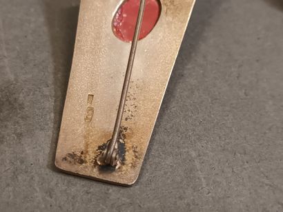Broche en argent et bague monture en argent...