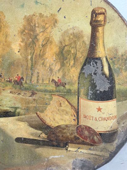 MOET & CNADON 4 porte menus en tole lithographiée...