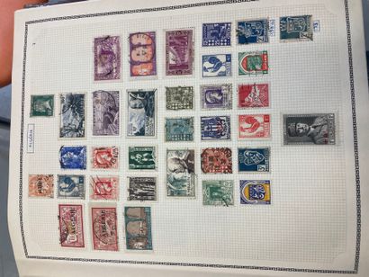 7 albums de timbres 
France, Europe et Monde...
