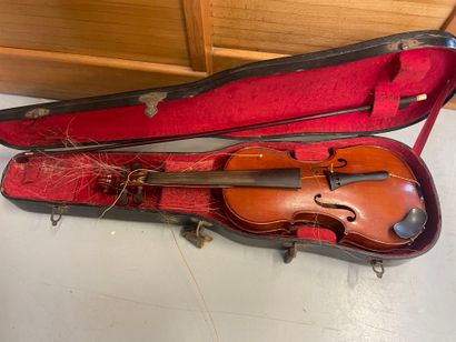 Violon d'étude de type Stradivarius et son...