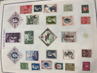 7 albums de timbres 
France, Europe et Monde...