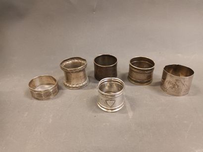 Lot de ronds de serviettes en argent MINERVE...