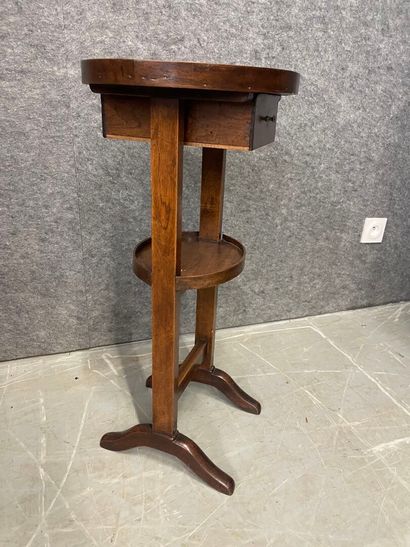 Fauteuil provençal début 19ème, en bois naturel,

Accotoirs...