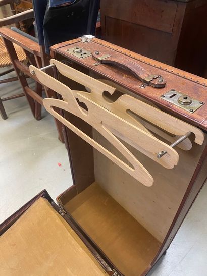Mallle cabine en cuir
82 x 51 x 26 cm