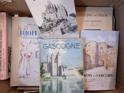 Deux cartons de livres dédiés (en majorité)...