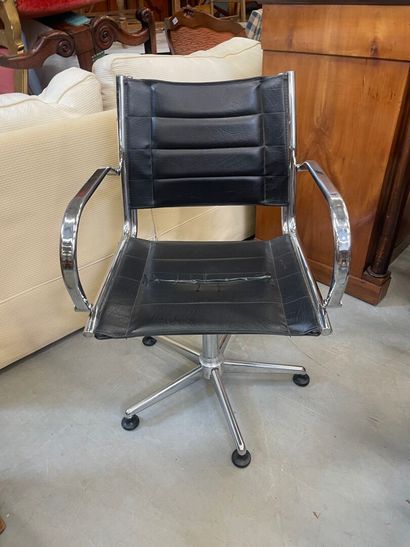 Fauteuil de coiffeur en métal chroimé et...