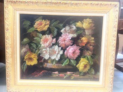 Bouquet de fleurs sur un entablement
huile...