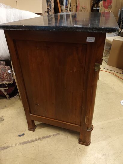 Commode Empire en bois de placage et bronze...