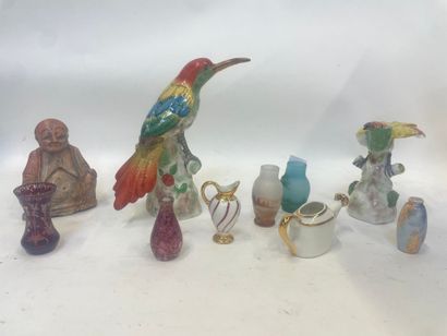 Deux vases en verre émaillé à décor de paysage,...