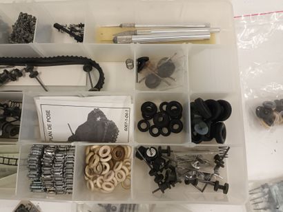 [MINIATURISME]
Un lot d'accessoires de miniaturisme,...