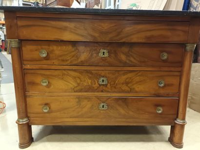 Commode Empire en bois de placage et bronze...