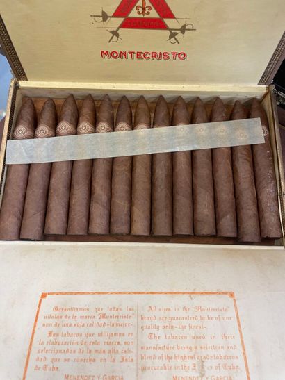 Cave à cigare en acajou avec cigares cub...