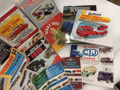 Lot de livres sur les trains, les voitures...