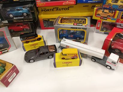 [MINIATURISME]
BURAGO, 
Lot de voitures et...