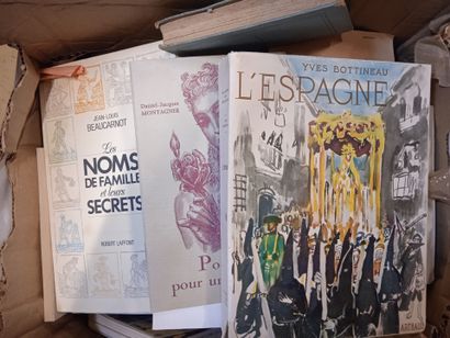 Deux cartons de livres dédiés (en majorité)...
