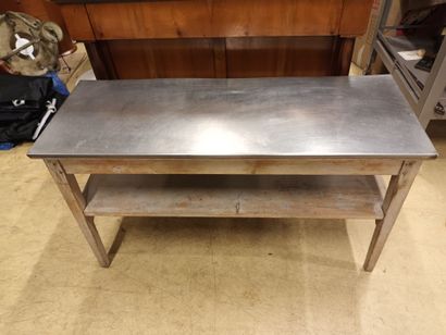 Console basse en bois cérusé et plateau en...