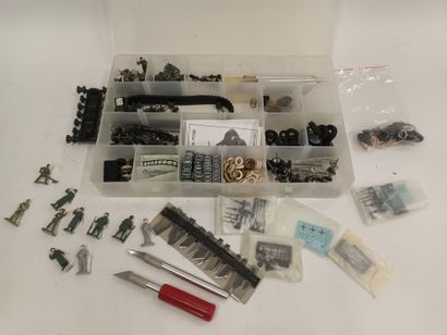 [MINIATURISME]
Un lot d'accessoires de miniaturisme,...