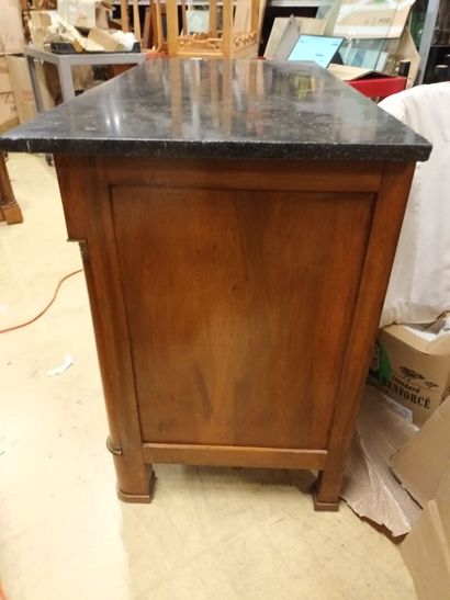 Commode Empire en bois de placage et bronze...