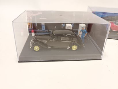 [MINIATURISME]
Un lotn de quatre voitures...