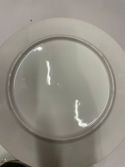 Assiettes en porcelaine anglaise dont 8 assiettes...