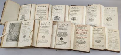 12 volumes in-8 ou in-12 du XVIIIe siècle...