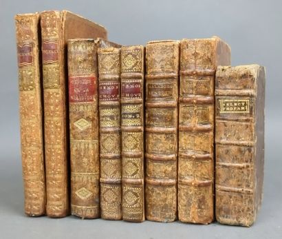 Réunion de 8 volumes in-12 ou in-8 reliés...